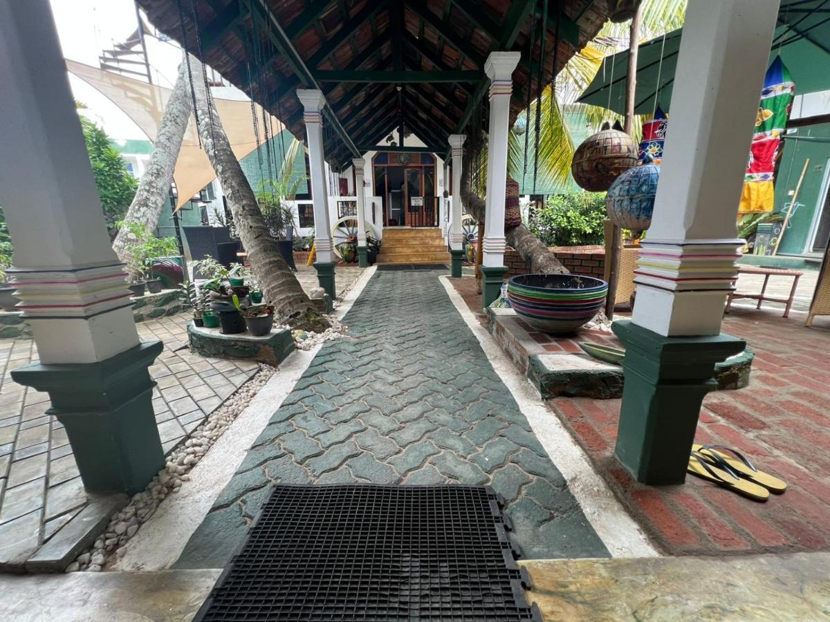 Frangipani Beach Villa Тангалла Экстерьер фото