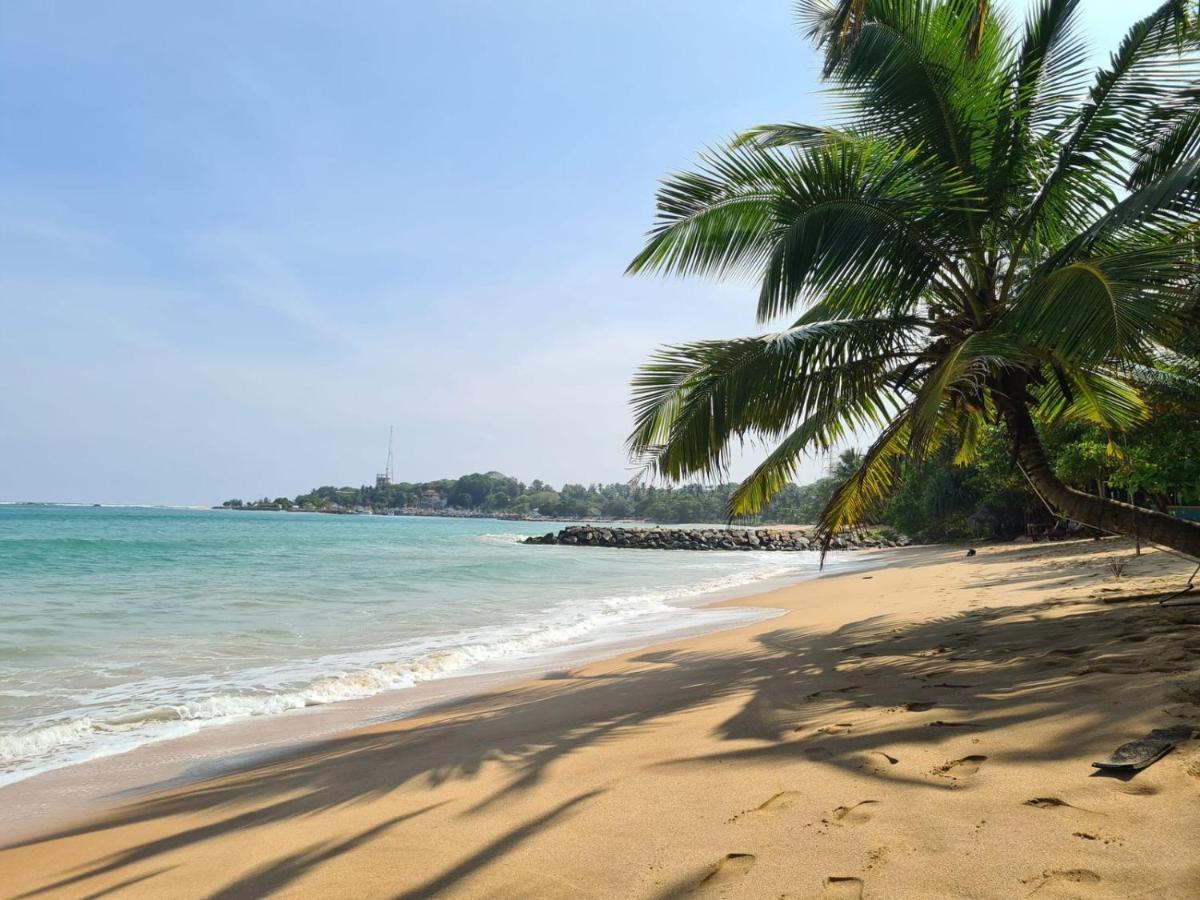 Frangipani Beach Villa Тангалла Экстерьер фото