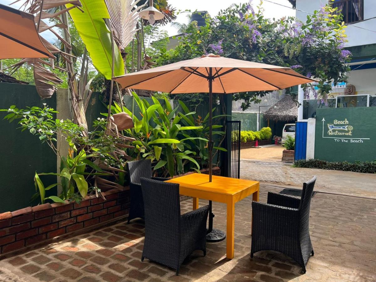 Frangipani Beach Villa Тангалла Экстерьер фото