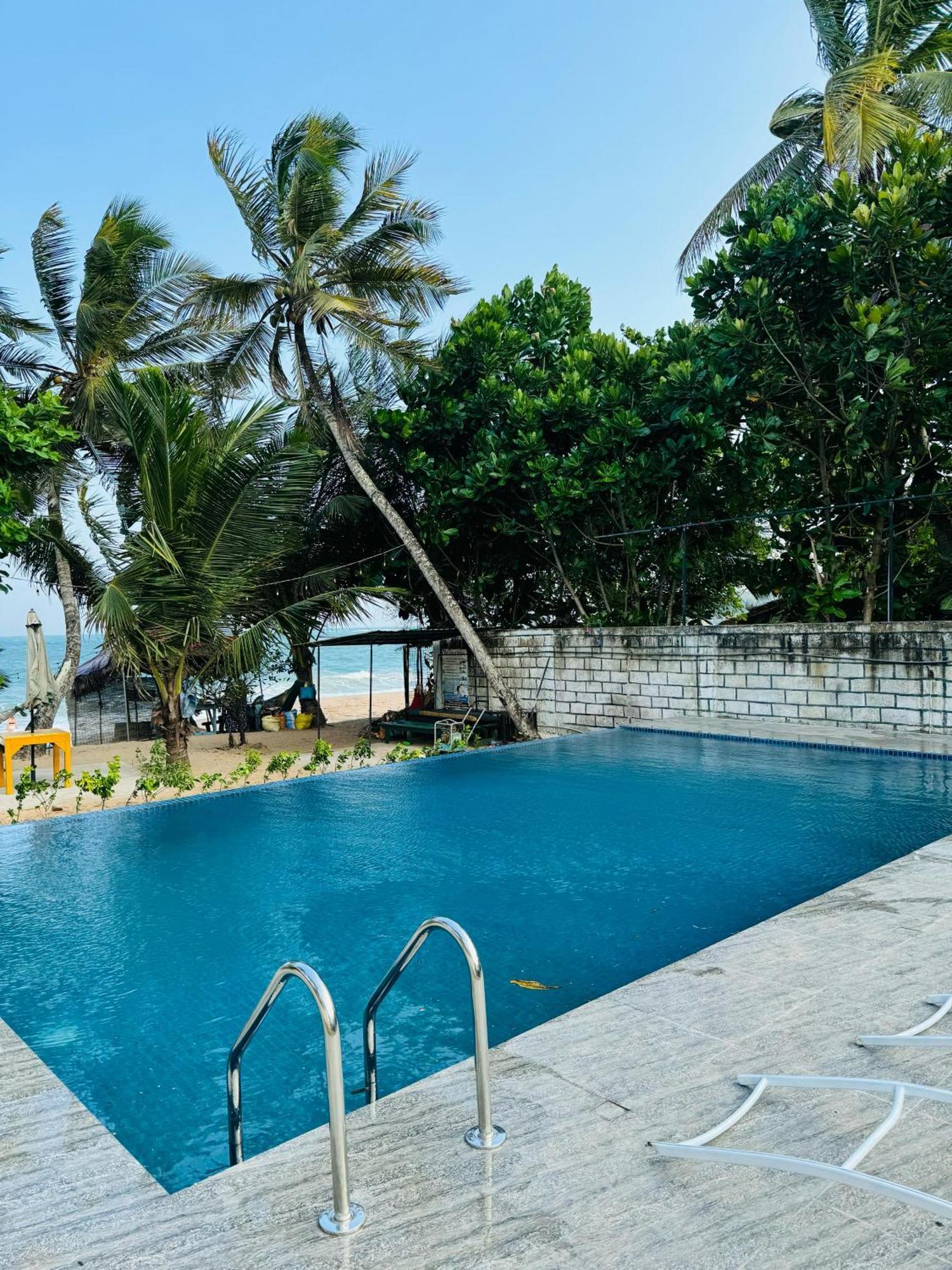 Frangipani Beach Villa Тангалла Экстерьер фото