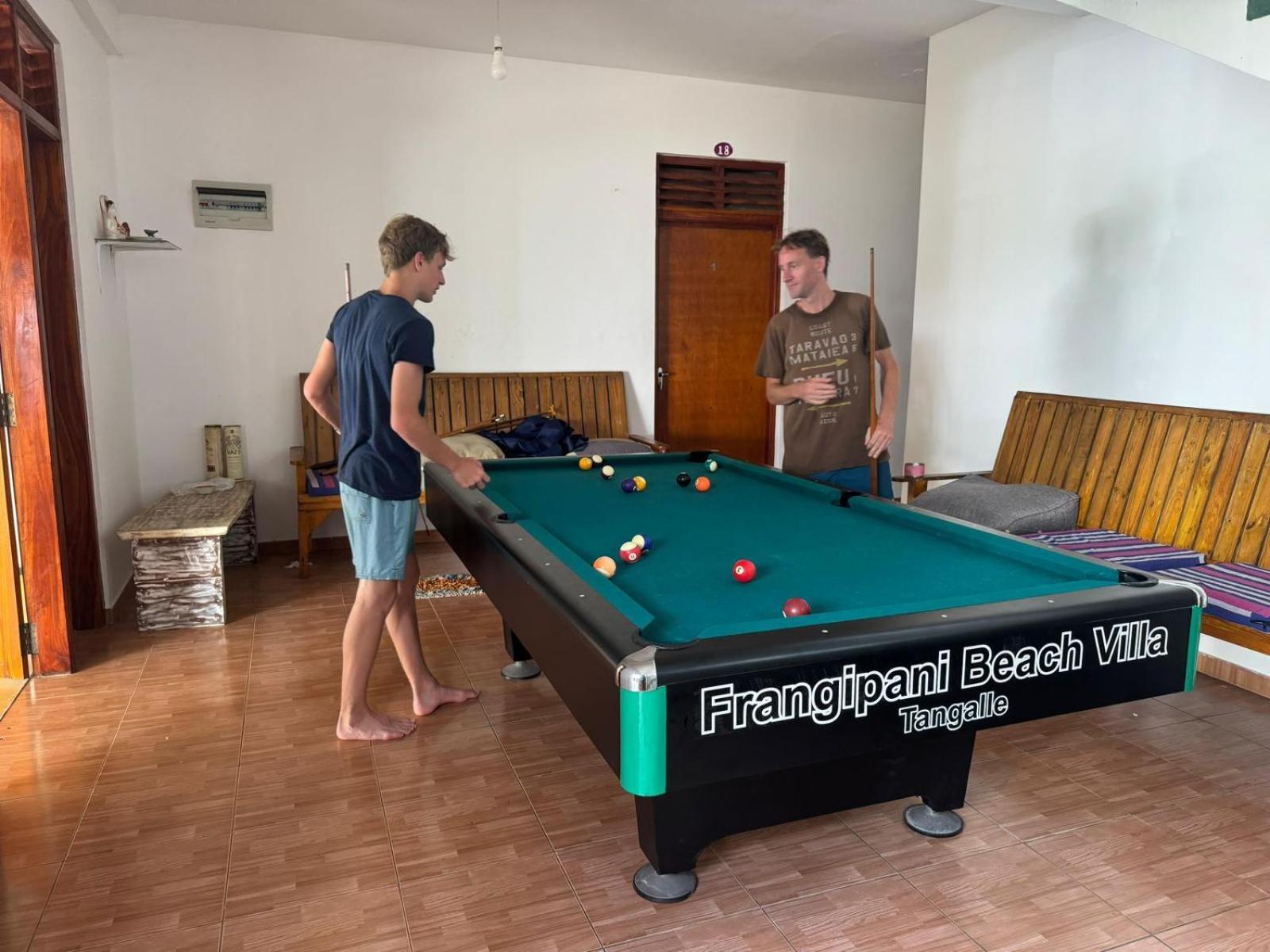 Frangipani Beach Villa Тангалла Экстерьер фото