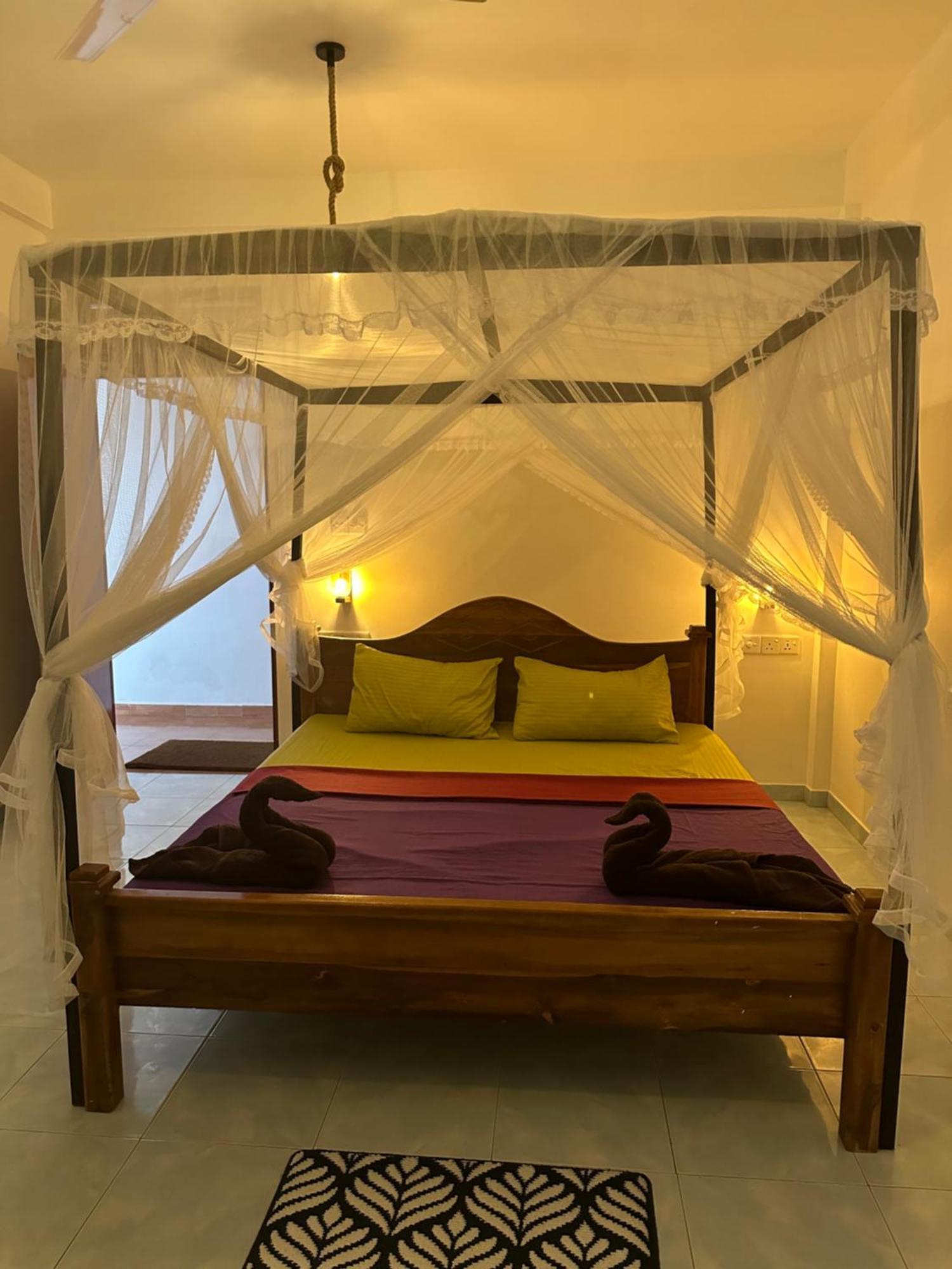 Frangipani Beach Villa Тангалла Экстерьер фото