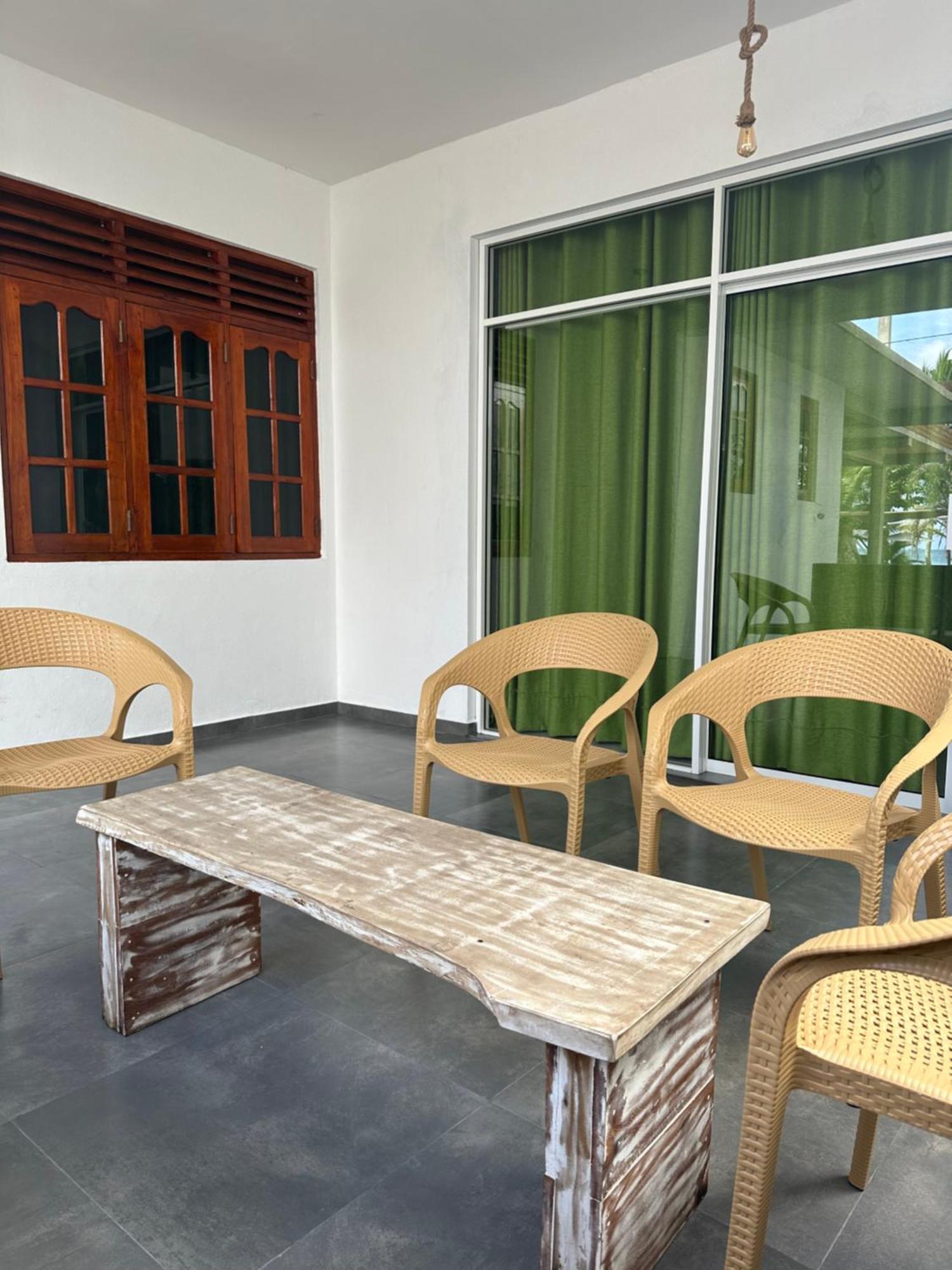 Frangipani Beach Villa Тангалла Экстерьер фото
